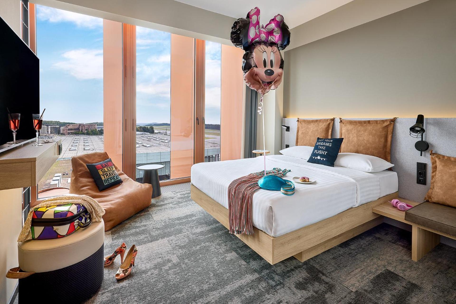 Moxy Luxembourg Airport Hotel Niederanven Eksteriør billede