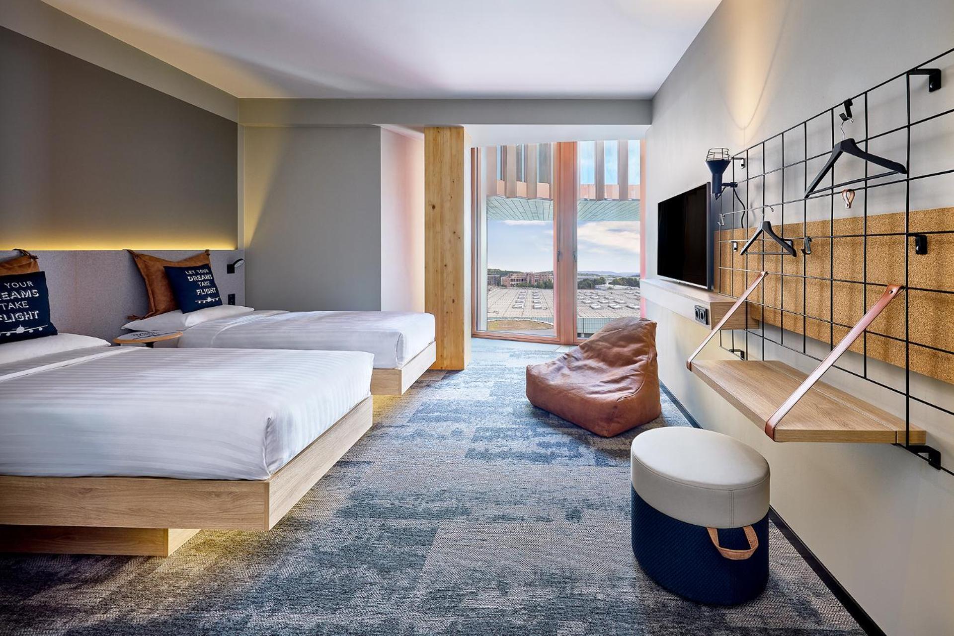 Moxy Luxembourg Airport Hotel Niederanven Eksteriør billede