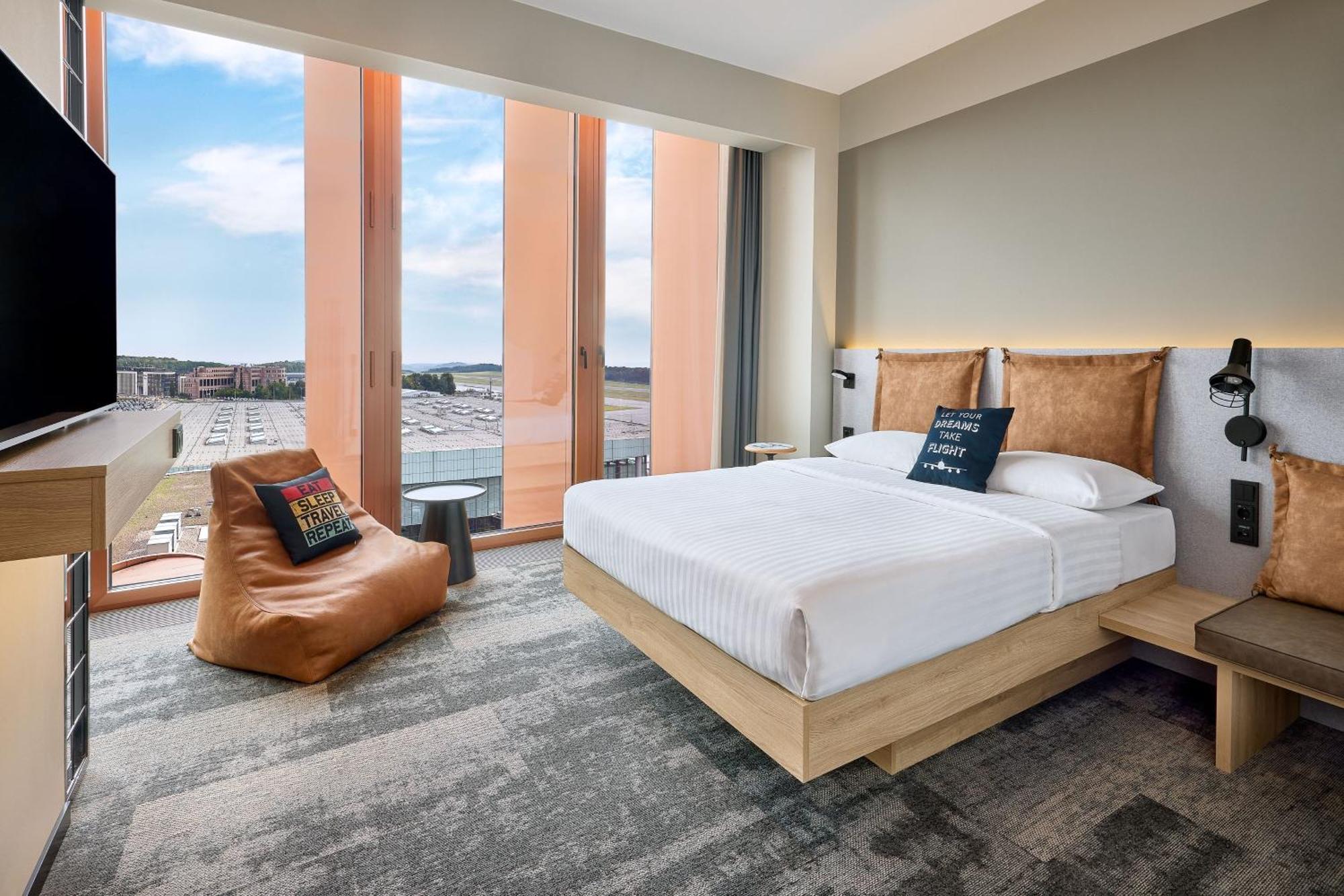 Moxy Luxembourg Airport Hotel Niederanven Eksteriør billede