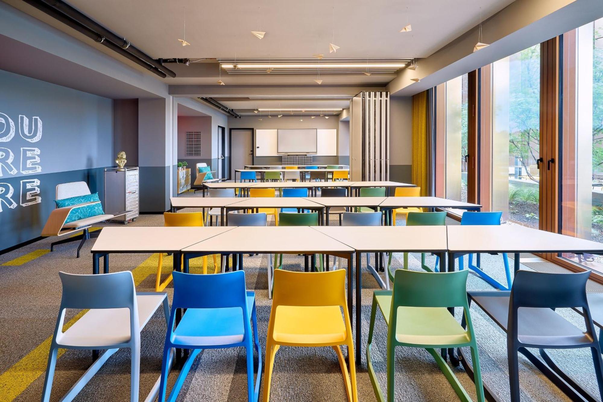 Moxy Luxembourg Airport Hotel Niederanven Eksteriør billede