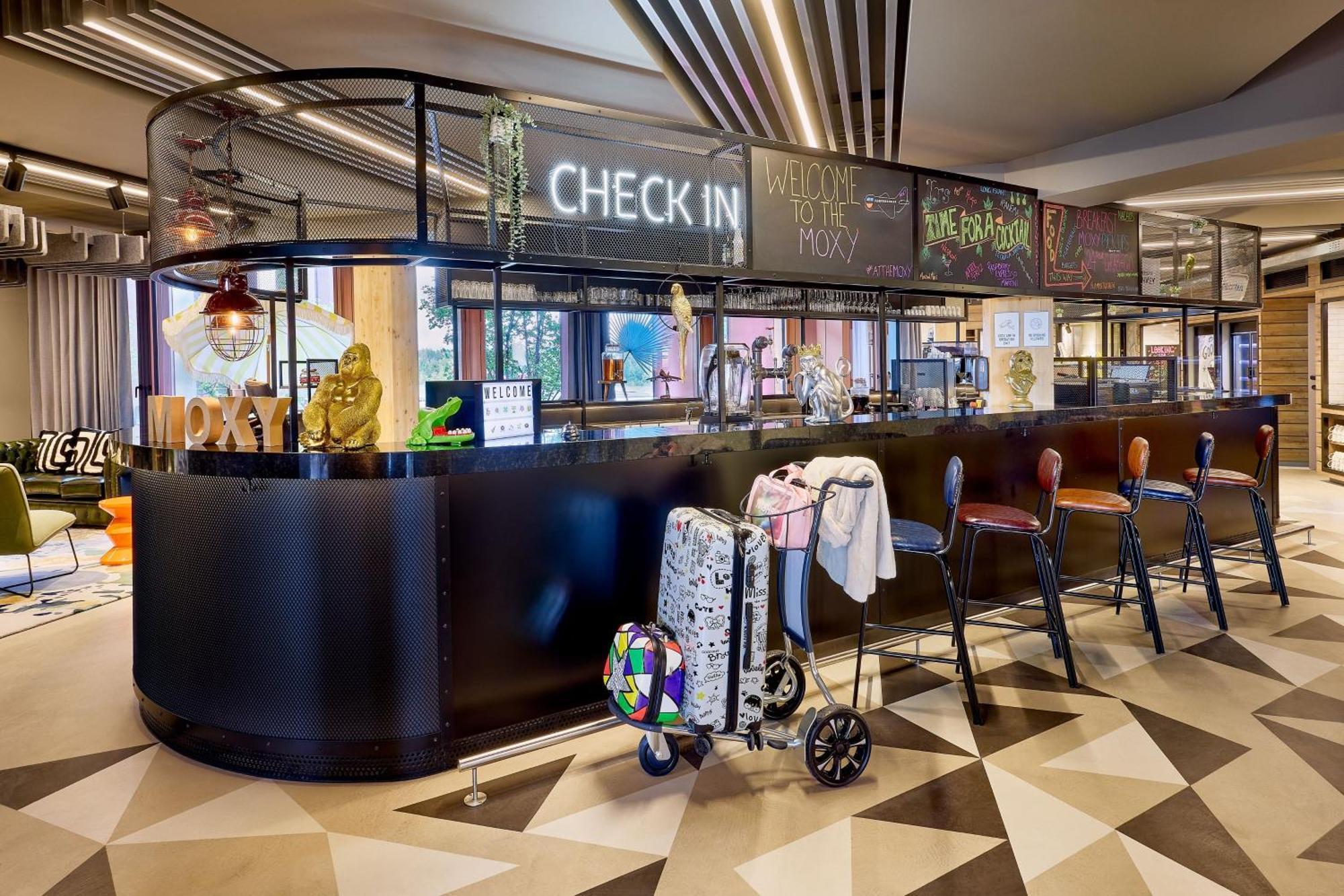Moxy Luxembourg Airport Hotel Niederanven Eksteriør billede