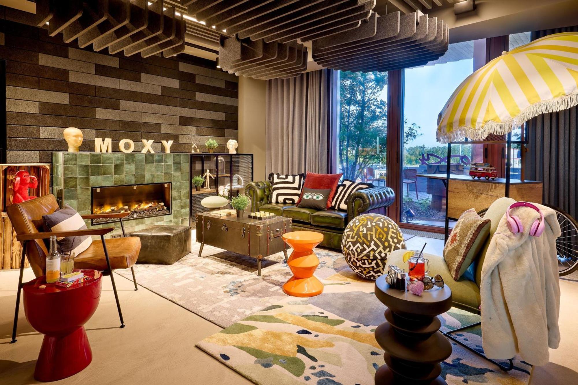 Moxy Luxembourg Airport Hotel Niederanven Eksteriør billede