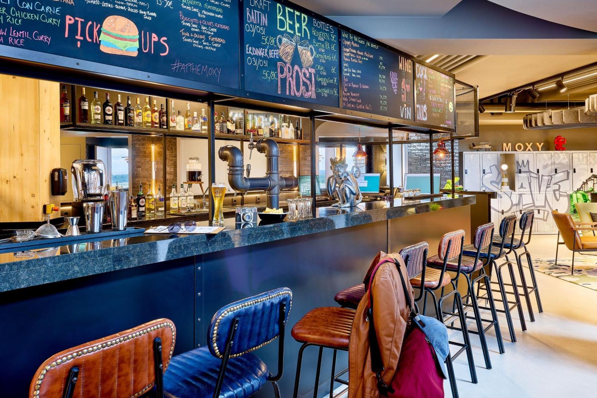 Moxy Luxembourg Airport Hotel Niederanven Eksteriør billede